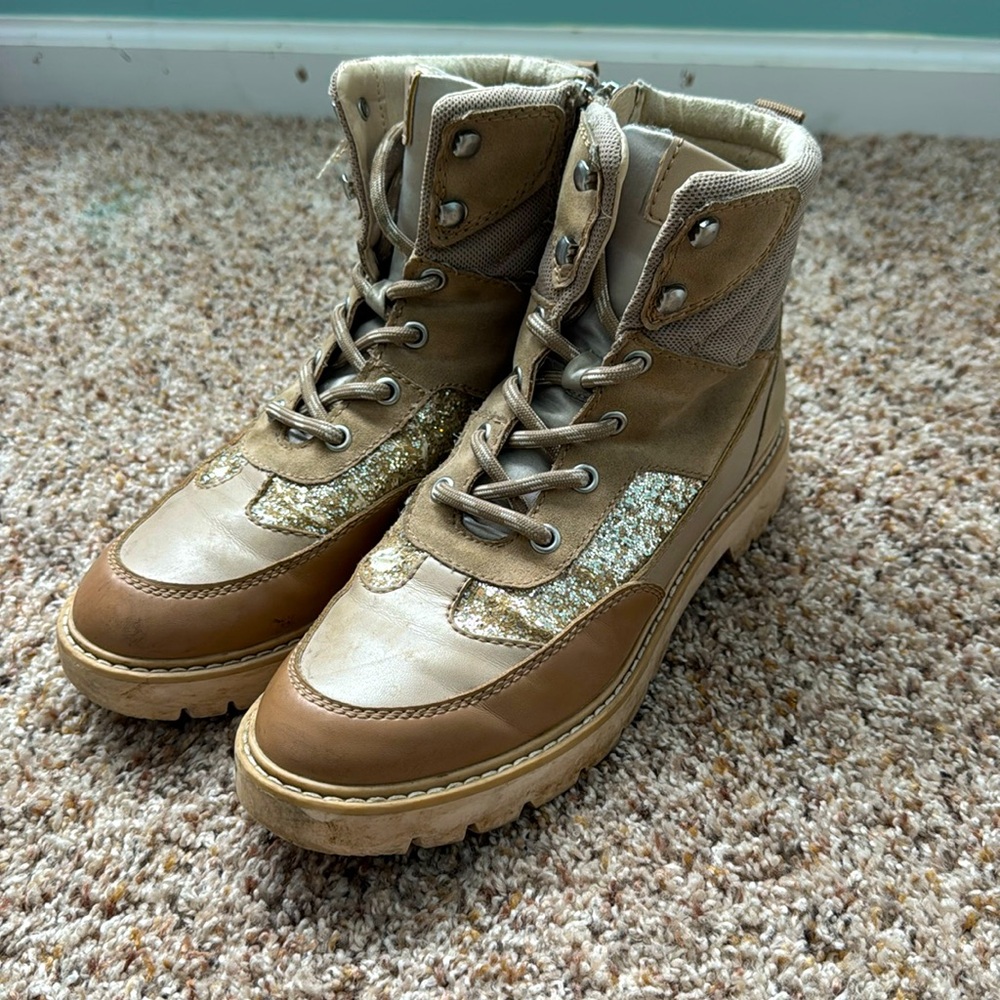 Dolce vita tan combat boots pretty new